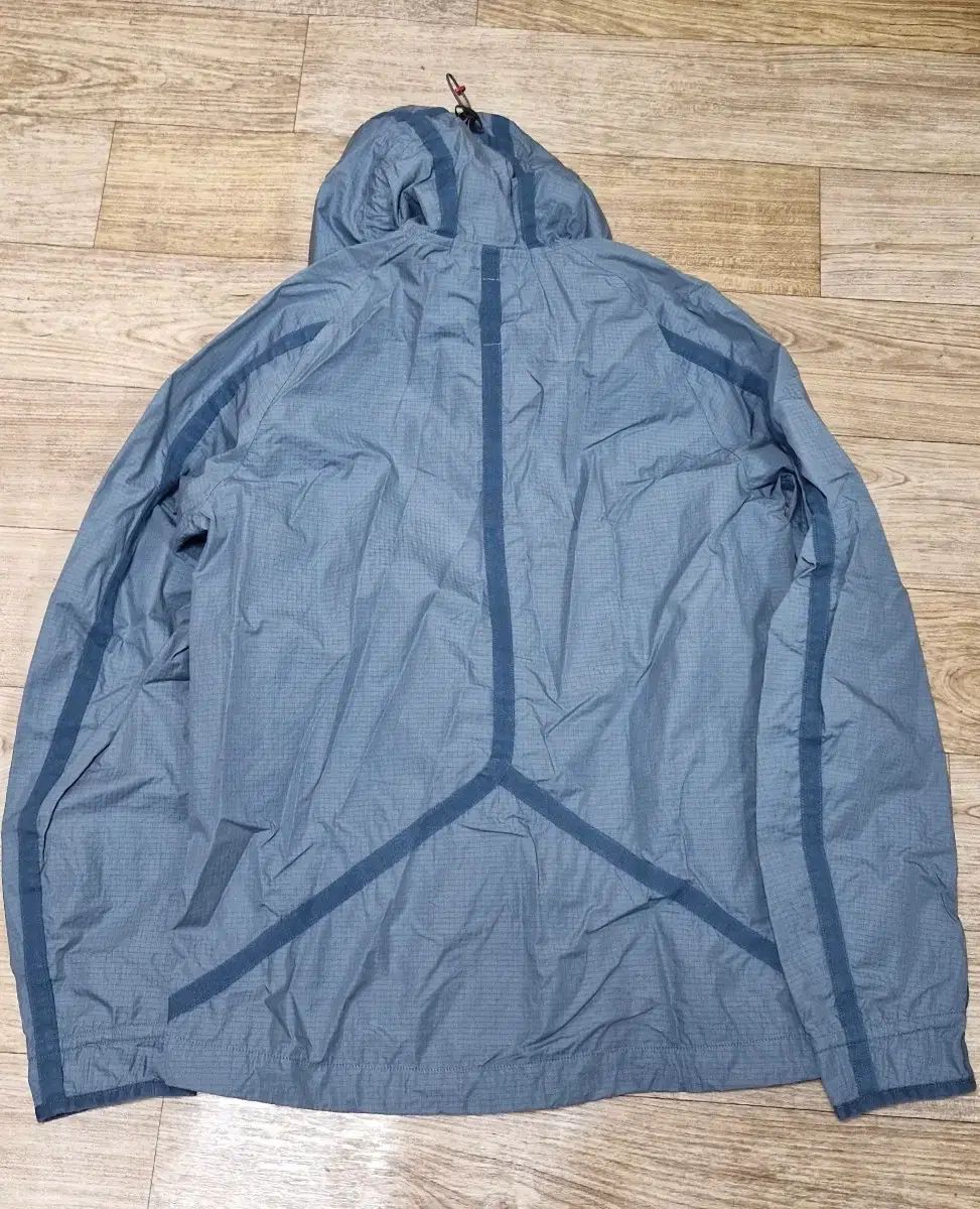 クレッタルムーセン Ansur フーディー ウィンドジャケット