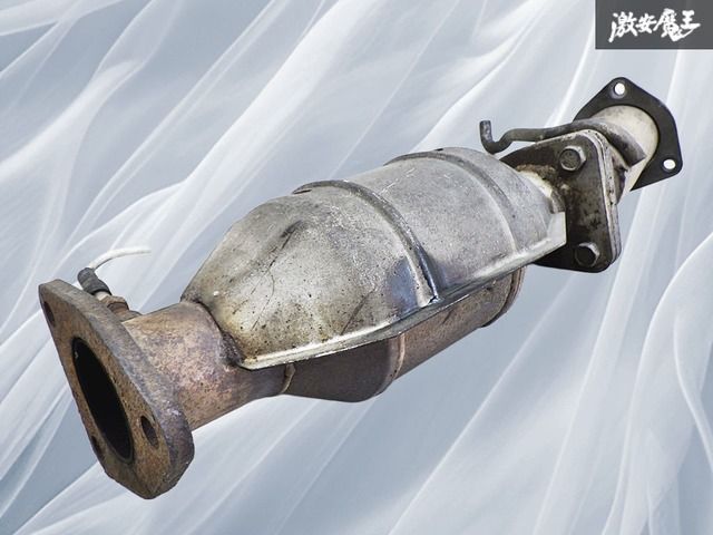 ガタ 崩れ無し!!】アルファロメオ 純正 車種不明 触媒 ガタ 崩れ無し!!】アルファロメオ 純正 車種不明 触媒