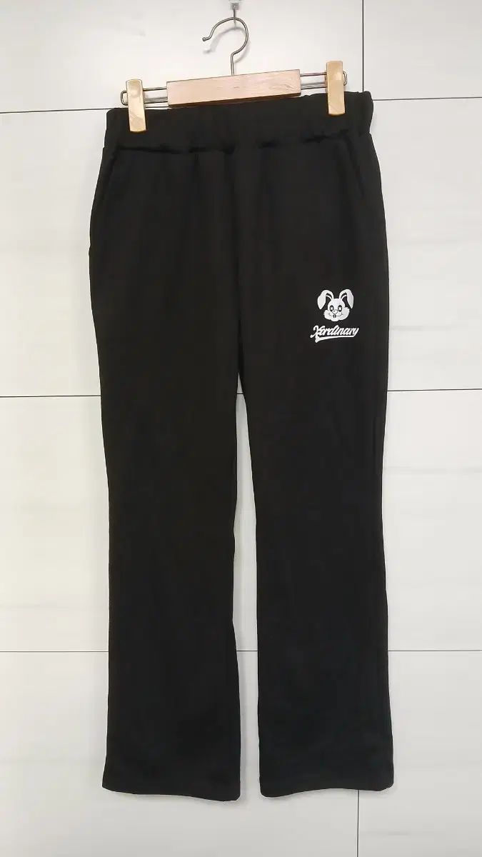 X うさぎ 黒 トレーナー ズボン サイズ 52