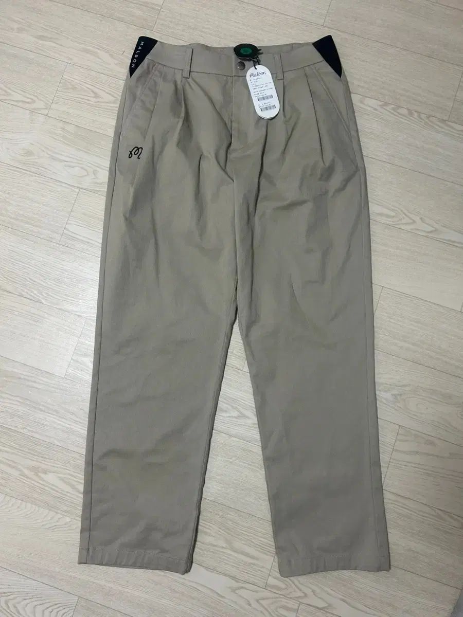 マルボンゴルフ カーキ色 冬 ズボン