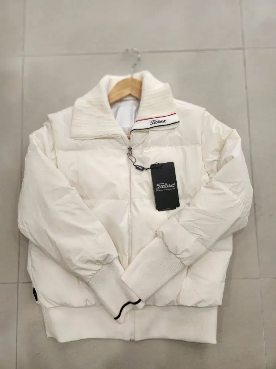 韓国 すぐ配送 Titleist タイトリスト 白 ダウン ジャケットs