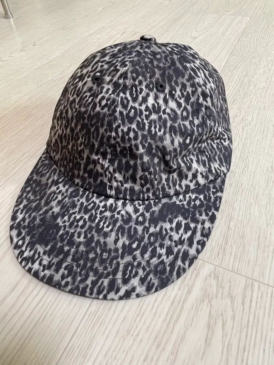 レザレクション グッズ ヒョウ柄 レオパード ロングビルキャップ