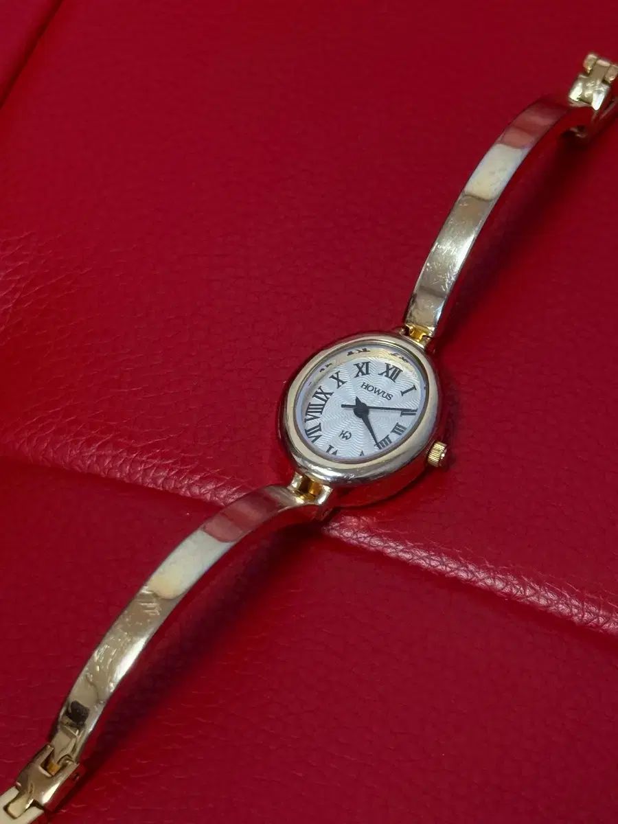 ホワス Charriol Classic エル립스 BANGEL 時計 GOLD