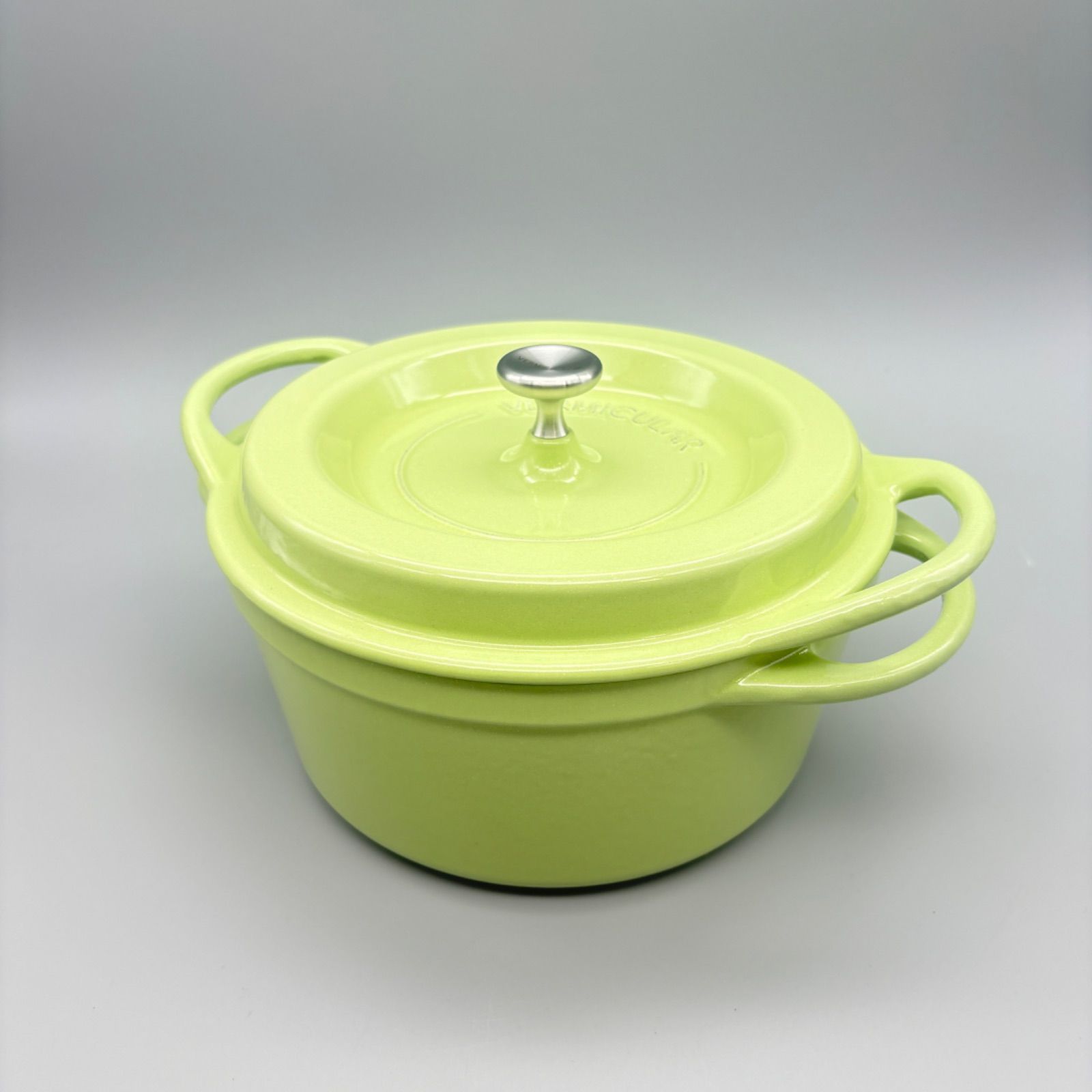 美品 バーミキュラ Vermicular 日本製 パールグリーン 両手鍋 18