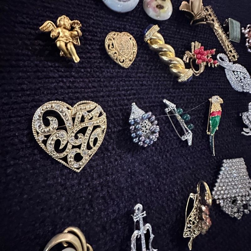 vintage】ブローチ まとめ売り 大量 120点 - メルカリ