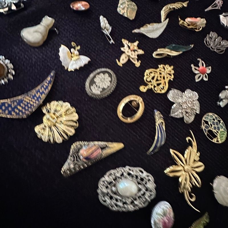 vintage】ブローチ まとめ売り 大量 120点 - メルカリ