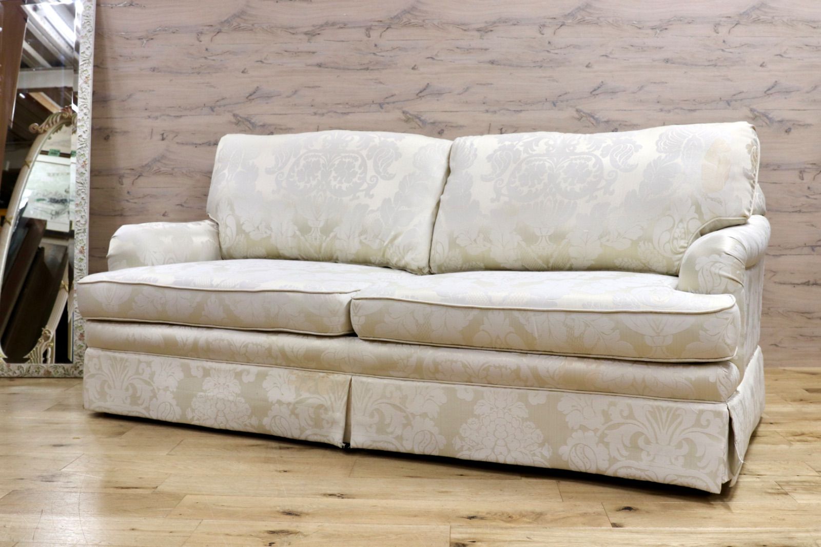 Thomasville 　トーマスビル　 2人掛けソファ アメリカ　クラシック Thomasvilleトーマスビル2人掛け用のソファ ヴィンテージアメリカン