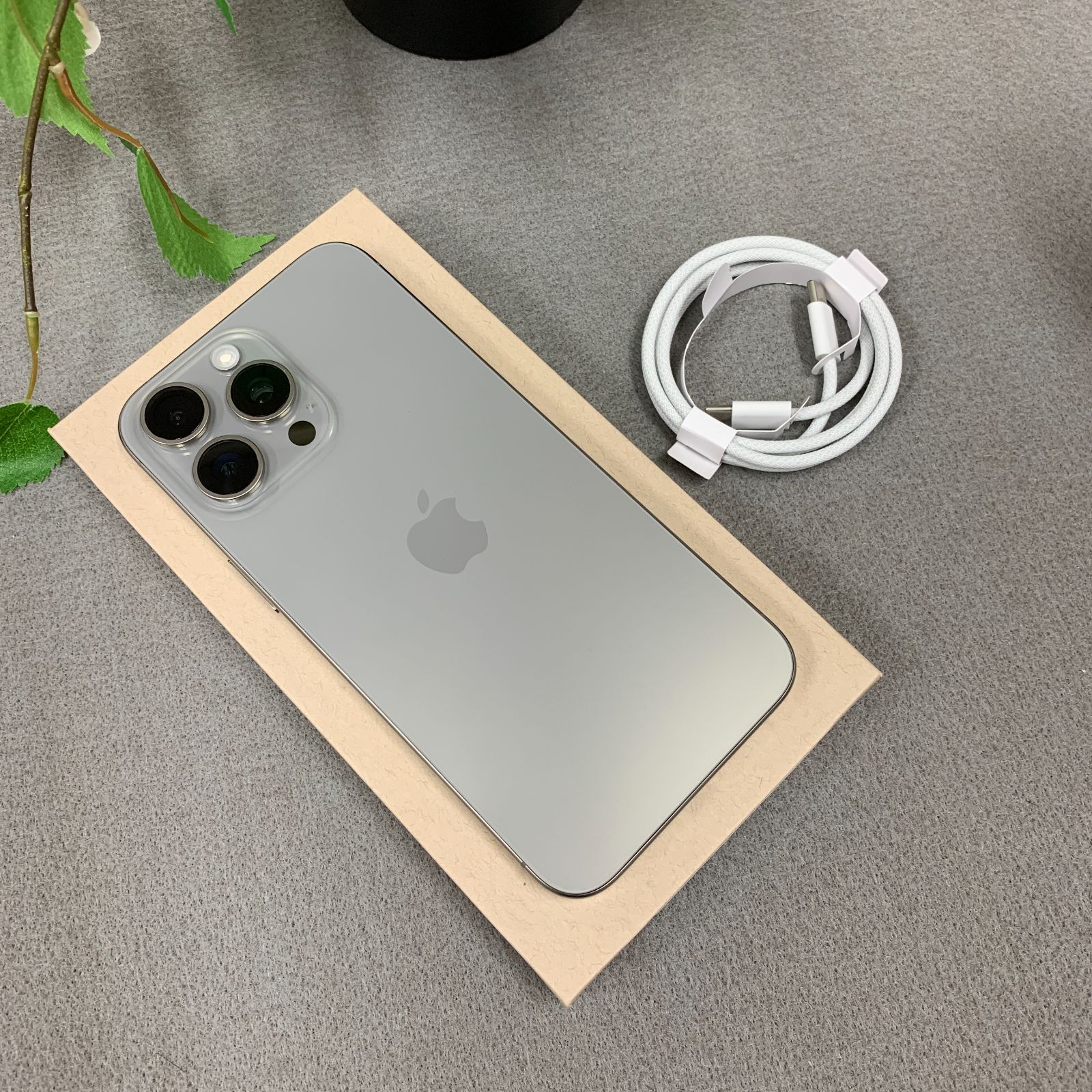 バッテリー 100% iPhone 15ProMax 1TB ナチュラル 国内版SIMフリー送料