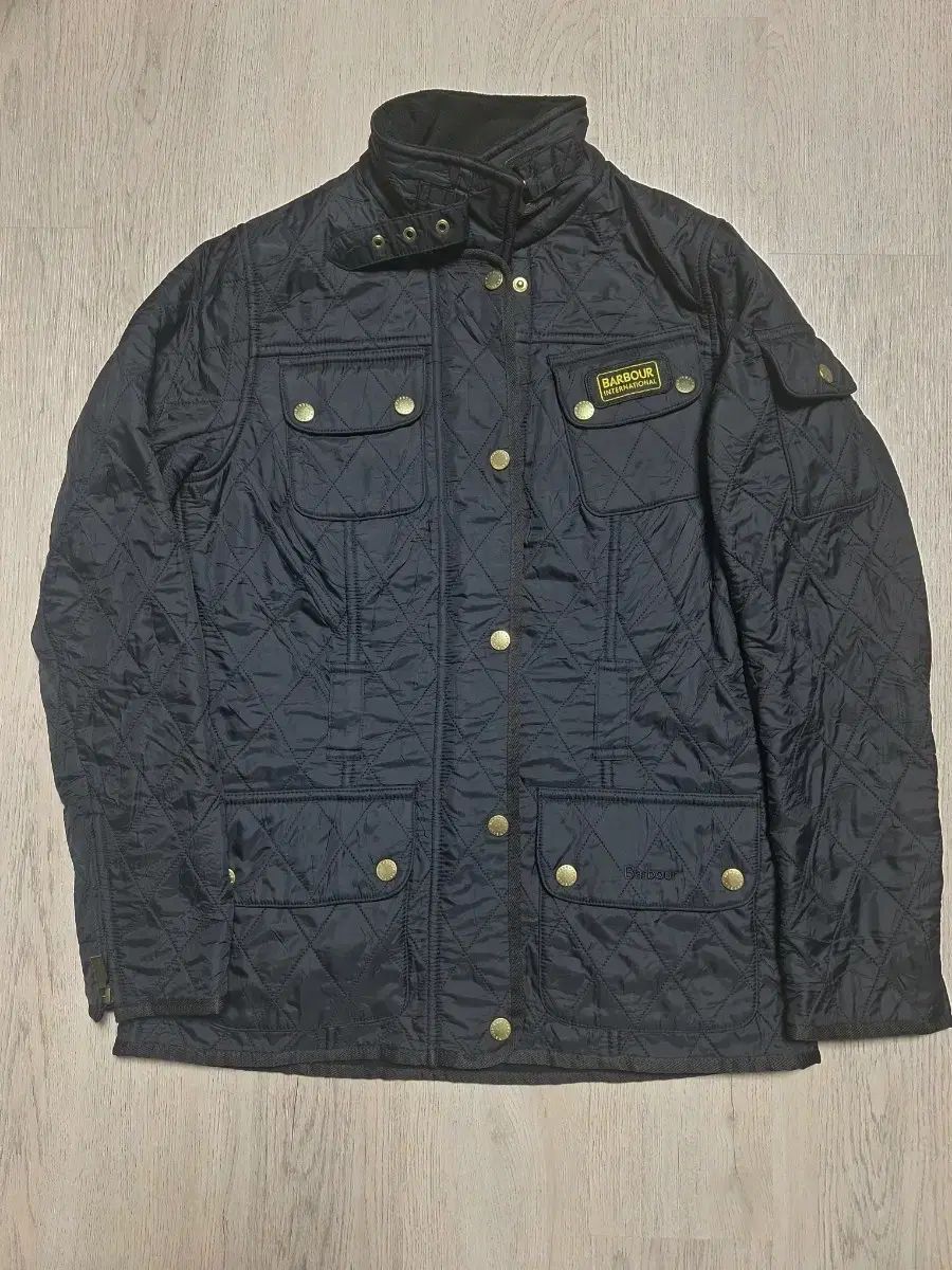 BARBOUR INTERNATIONAL ブラック キルティング ジャケット