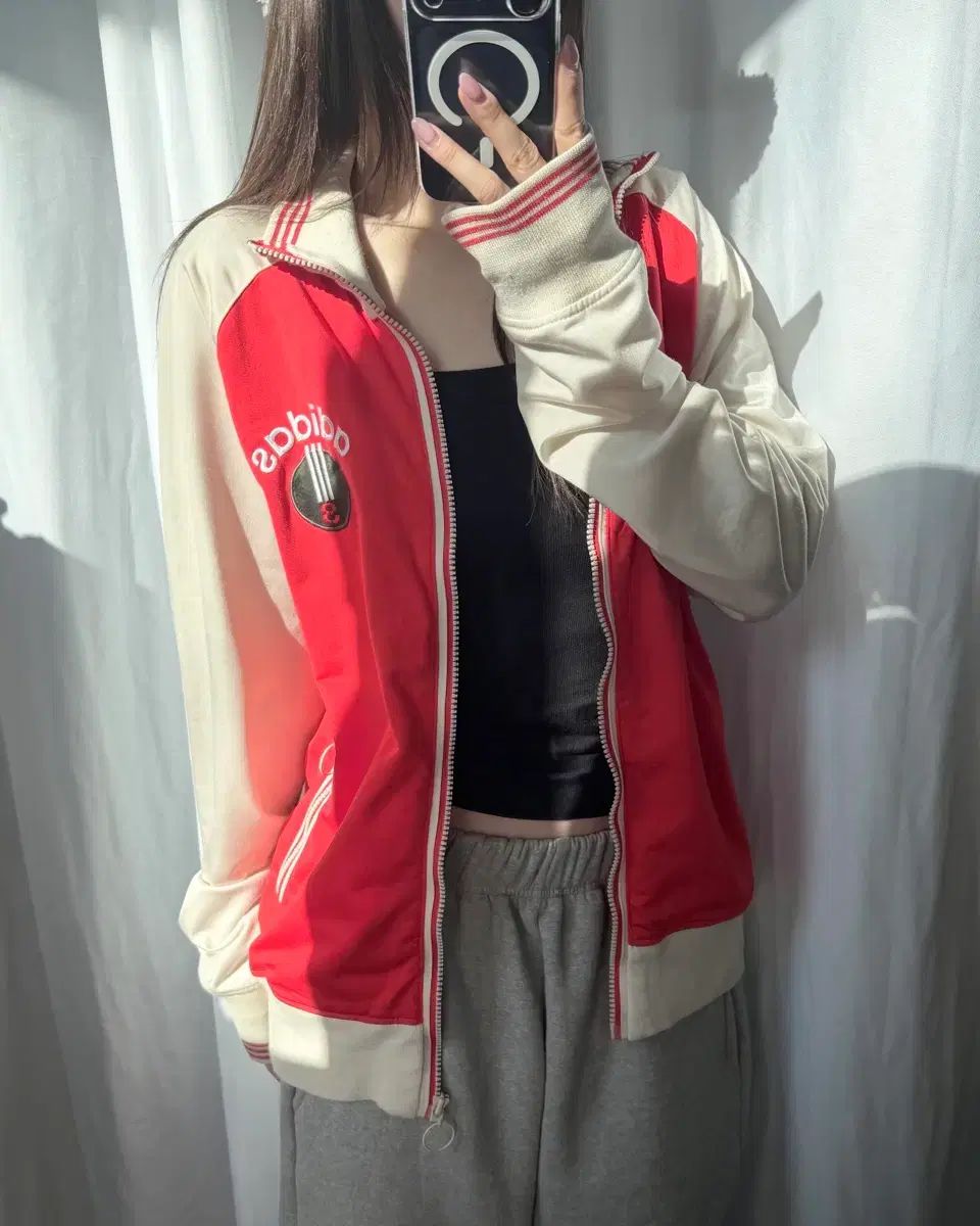 adidas アディダス 3ナンバリング ベージュレッド トラックジャージ