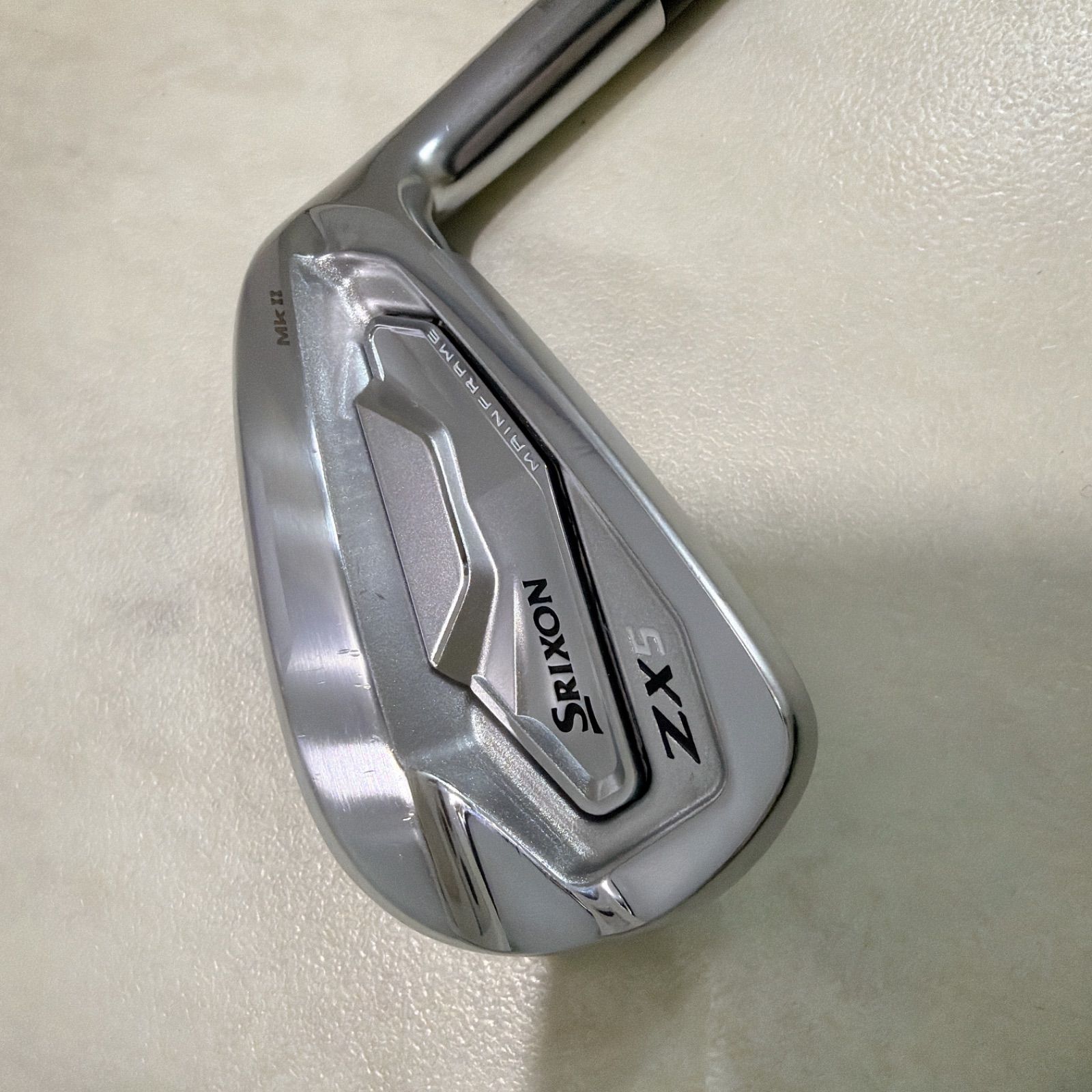 新品グリップ 美品 SRIXON ZX5 MK2 7番アイアン スチール N.S.PRO