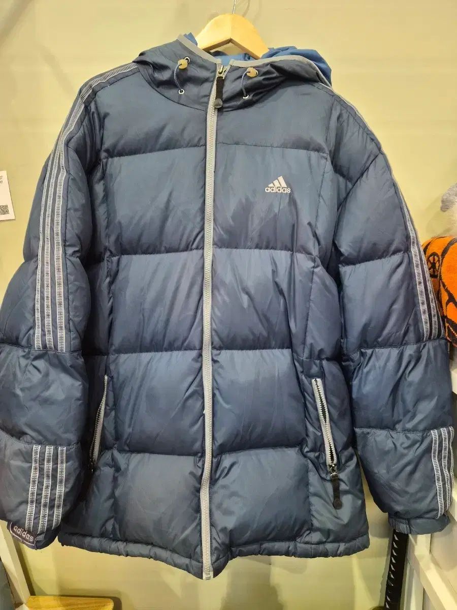 アディダス 3本線 ブルー ダウン アウター