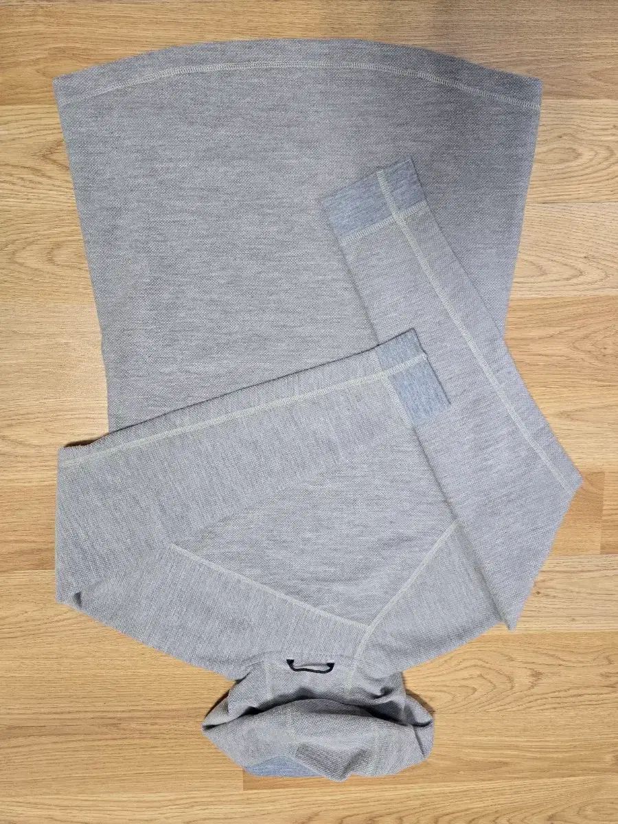  クレッタルムーセン フーディー ジップアップ レディース S 防水ケース 座布団 その他 アウター