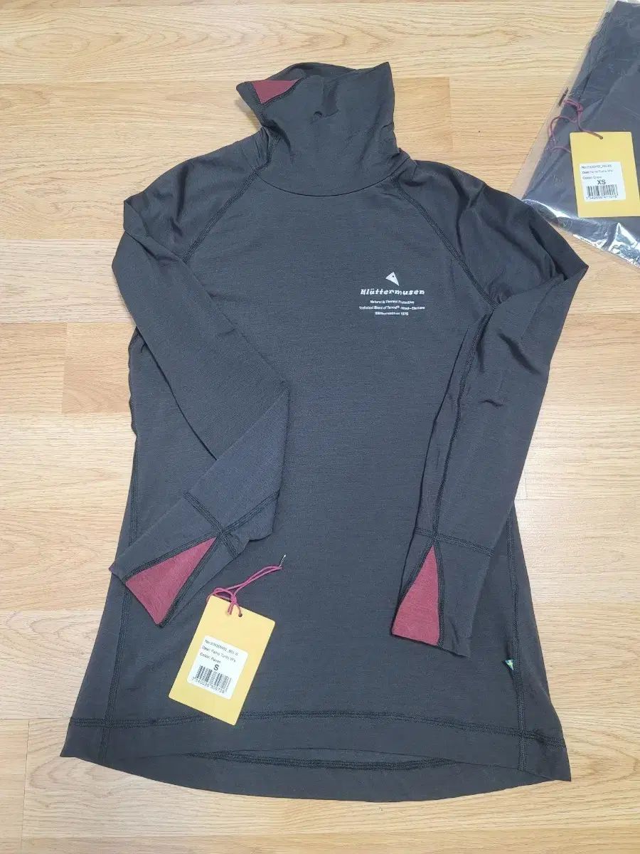 クレッタルムーセン ファフネ タートルネックs