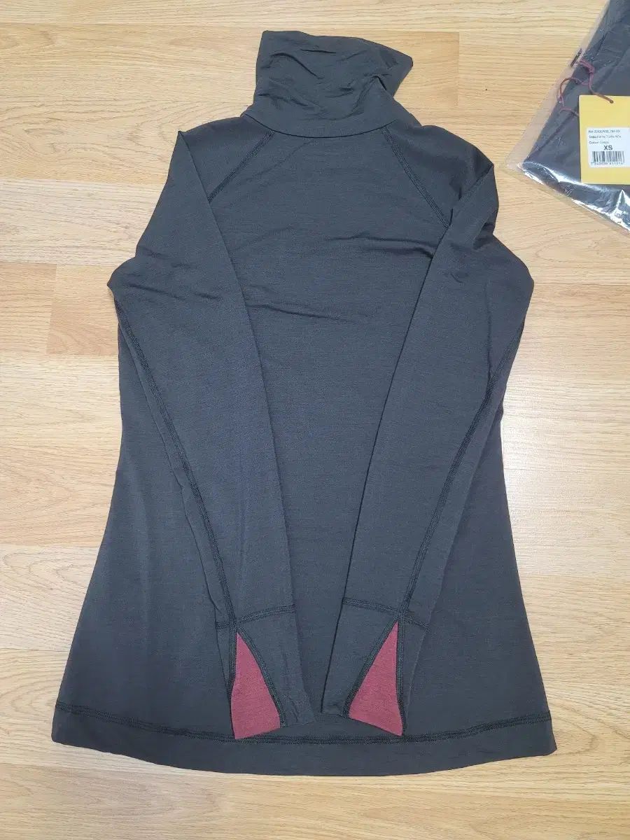 クレッタルムーセン ファフネ タートルネックs