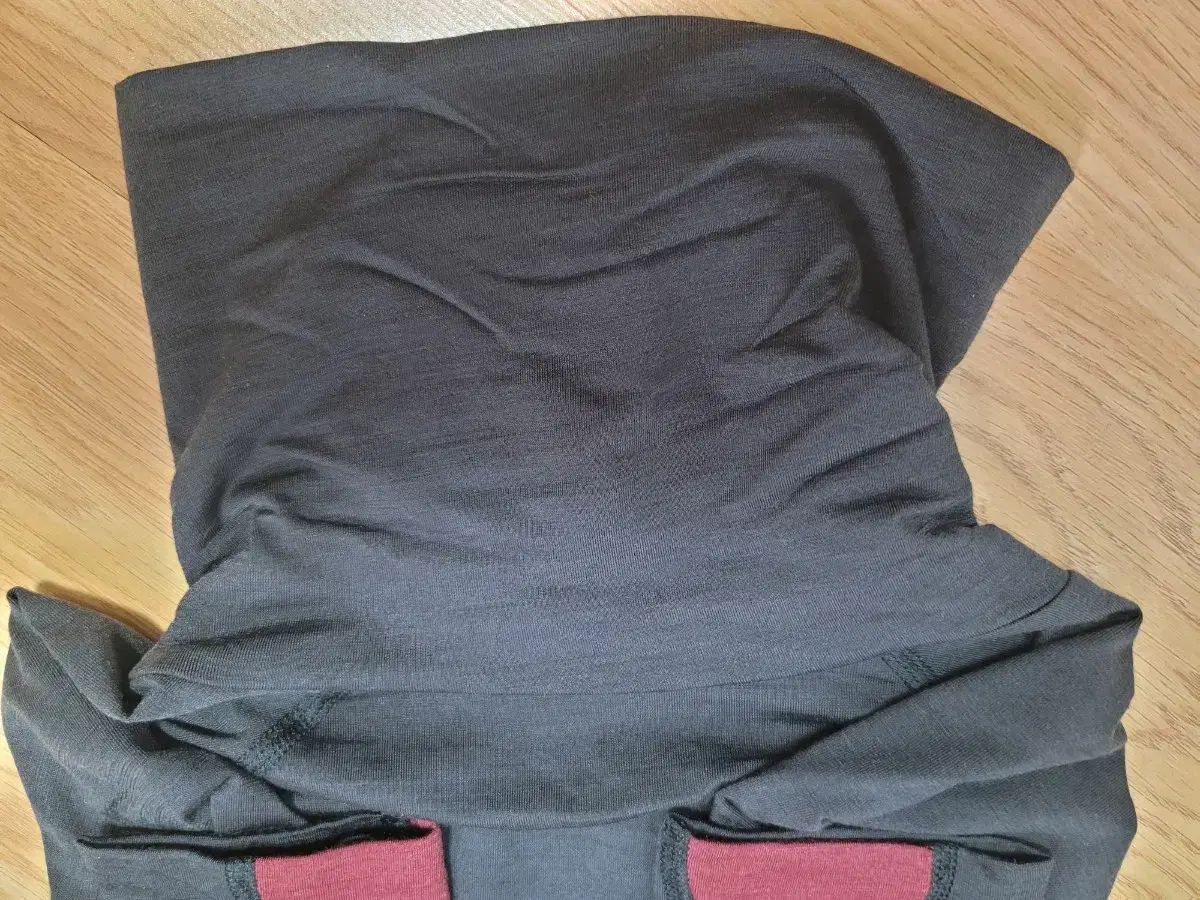 ファフネ タートルネックs