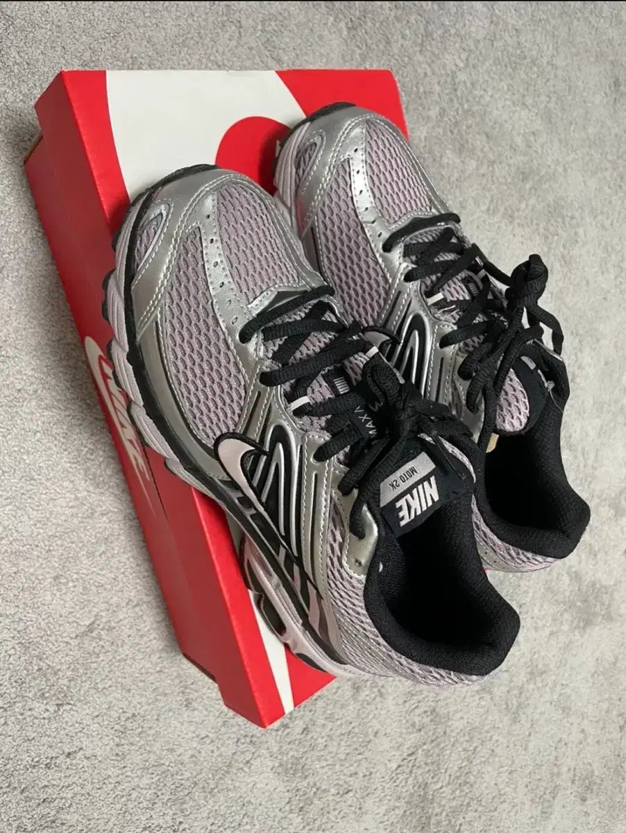 ナイキ エアマックス ウール トゥー 2 K バイオレット 250 mm