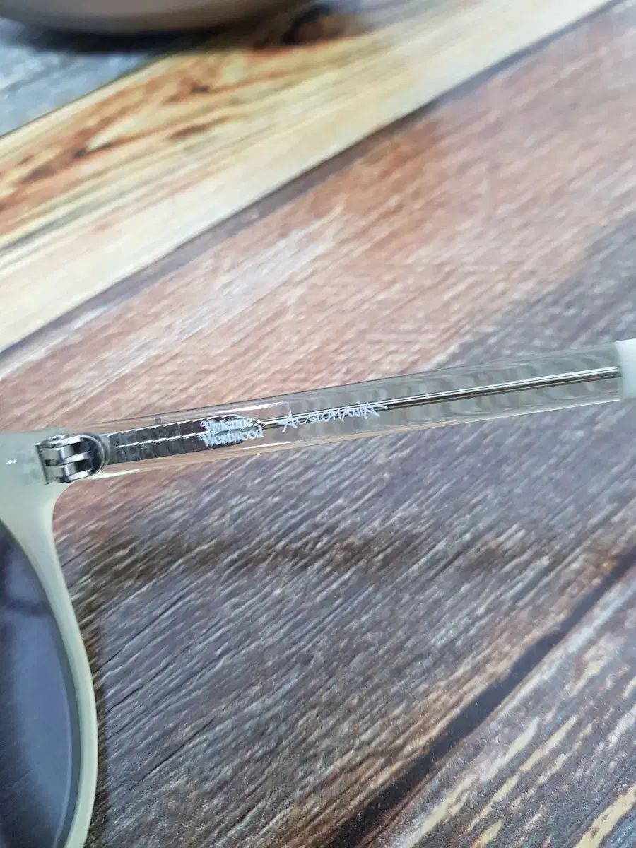 オリーブカラー