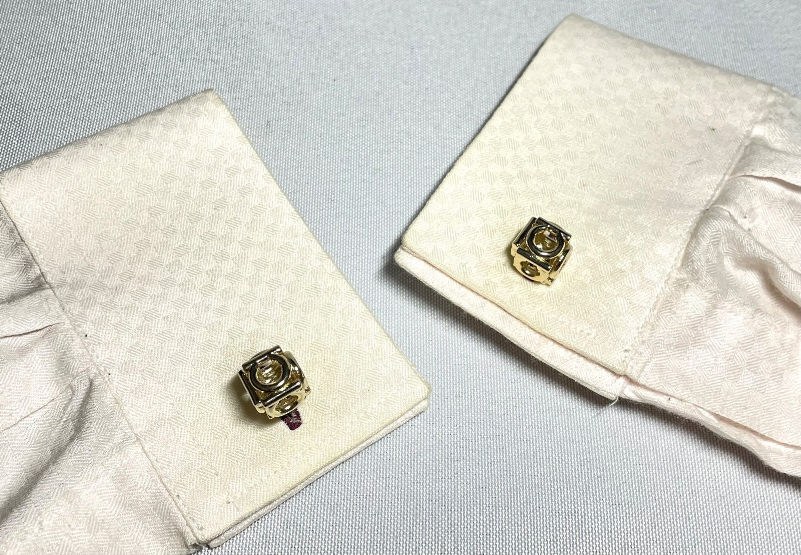 美品 希少 Salvatore Ferragamo サルヴァトーレフェラガモ 立体3D