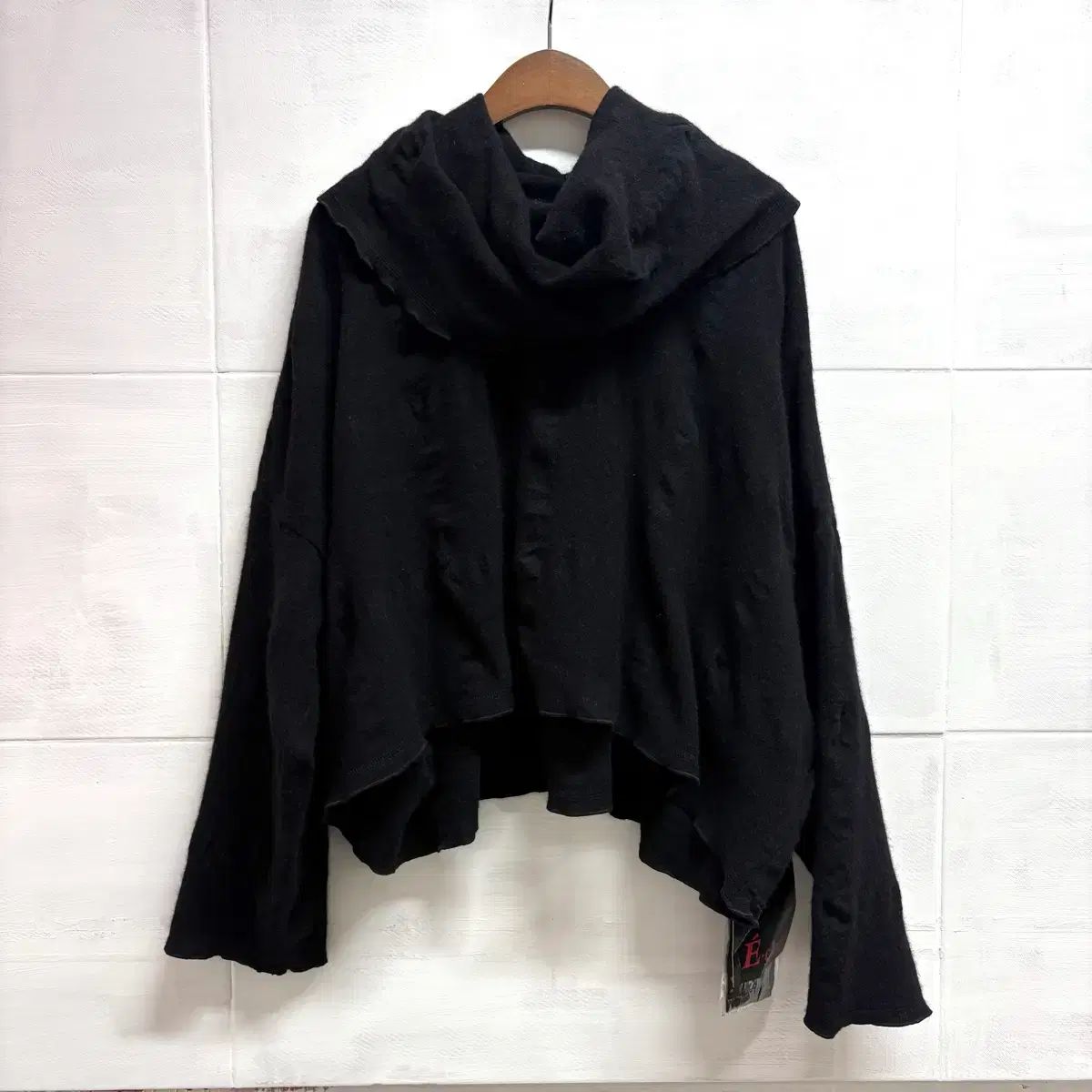 E clat ウール ブラック タートルネック アシンメトリー ルーズフィット トップス Made in JAPAN