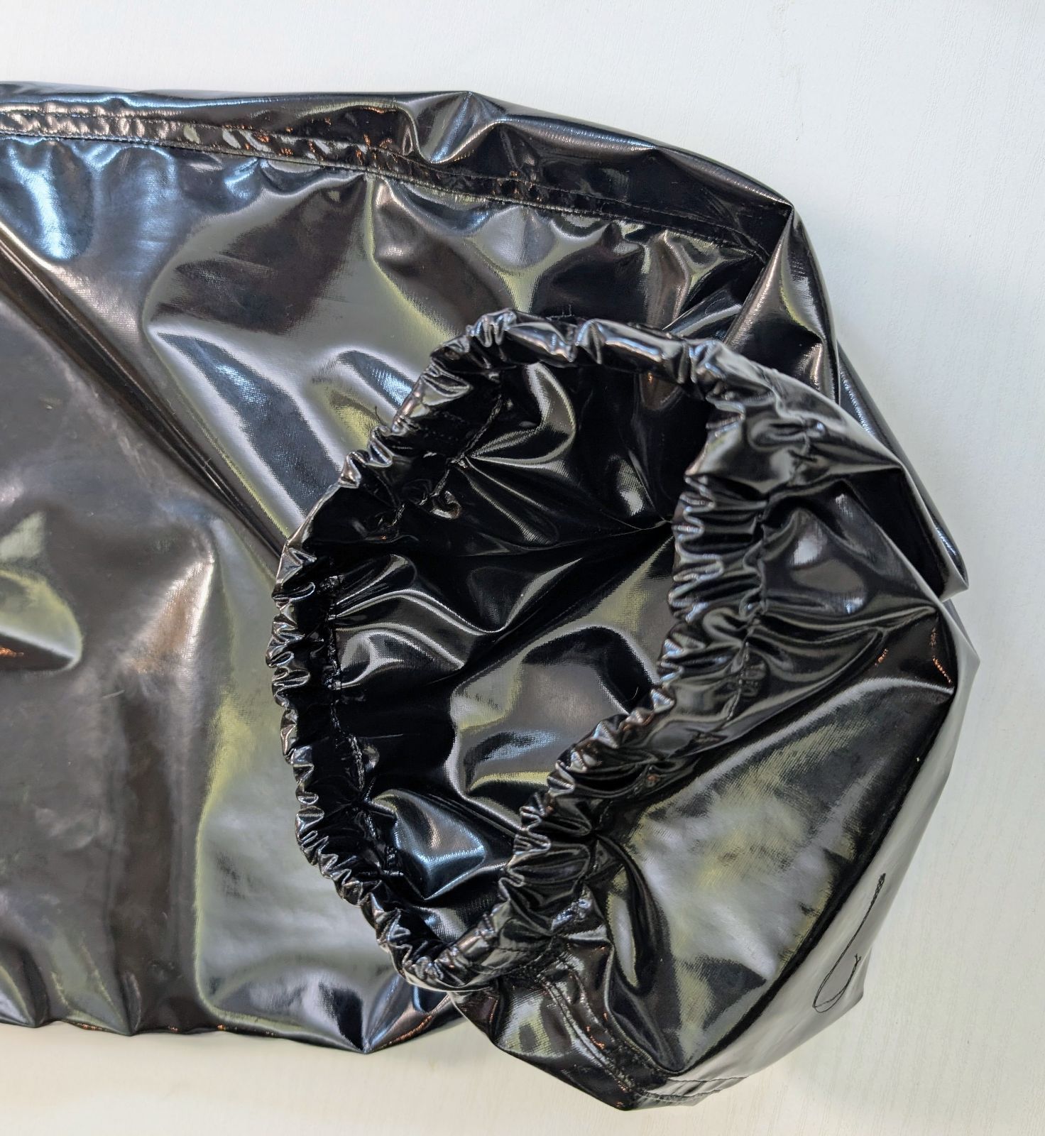 光沢抜群【エナメル生地のロングパンツ(エナメル裏地付き)】 黒 メンズ