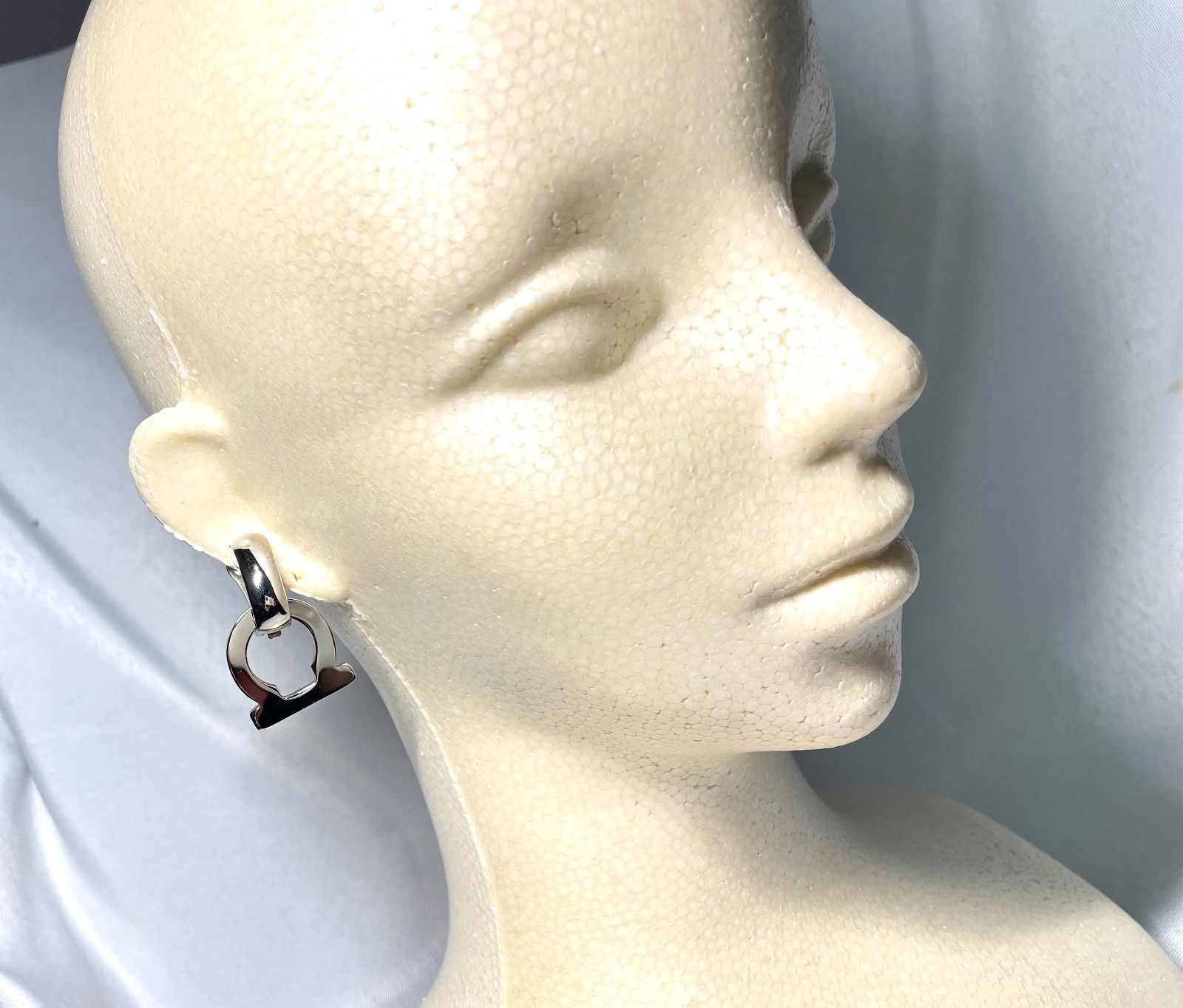 美品 フェラガモ 希少 イヤリング 【公式通販】