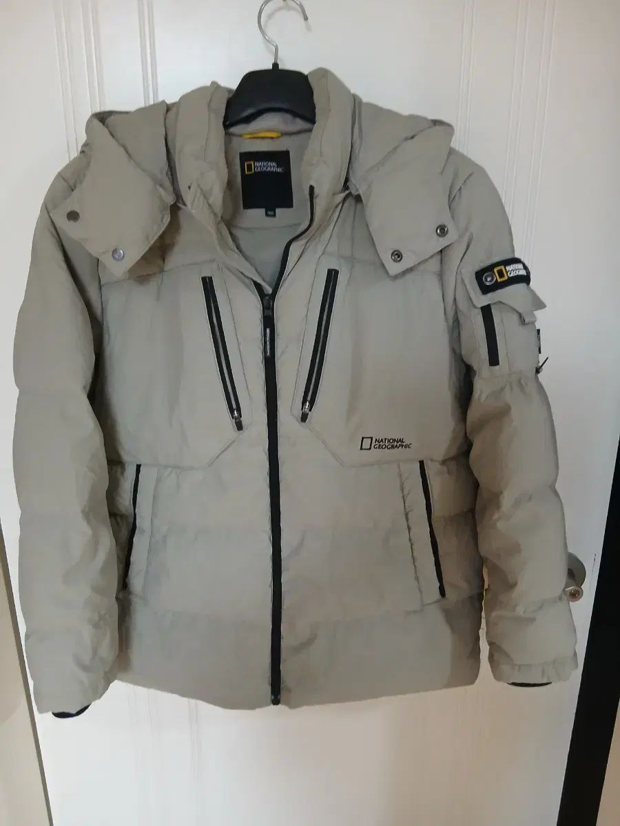 ナショナルジオグラフィック ベージュ ダウン アウター 160