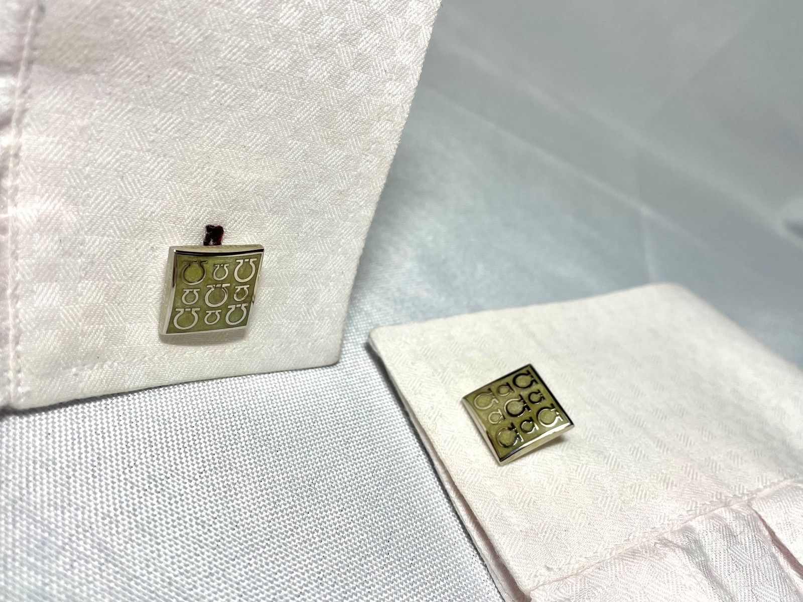 美品 Salvatore Ferragamo サルヴァトーレフェラガモ マルチ