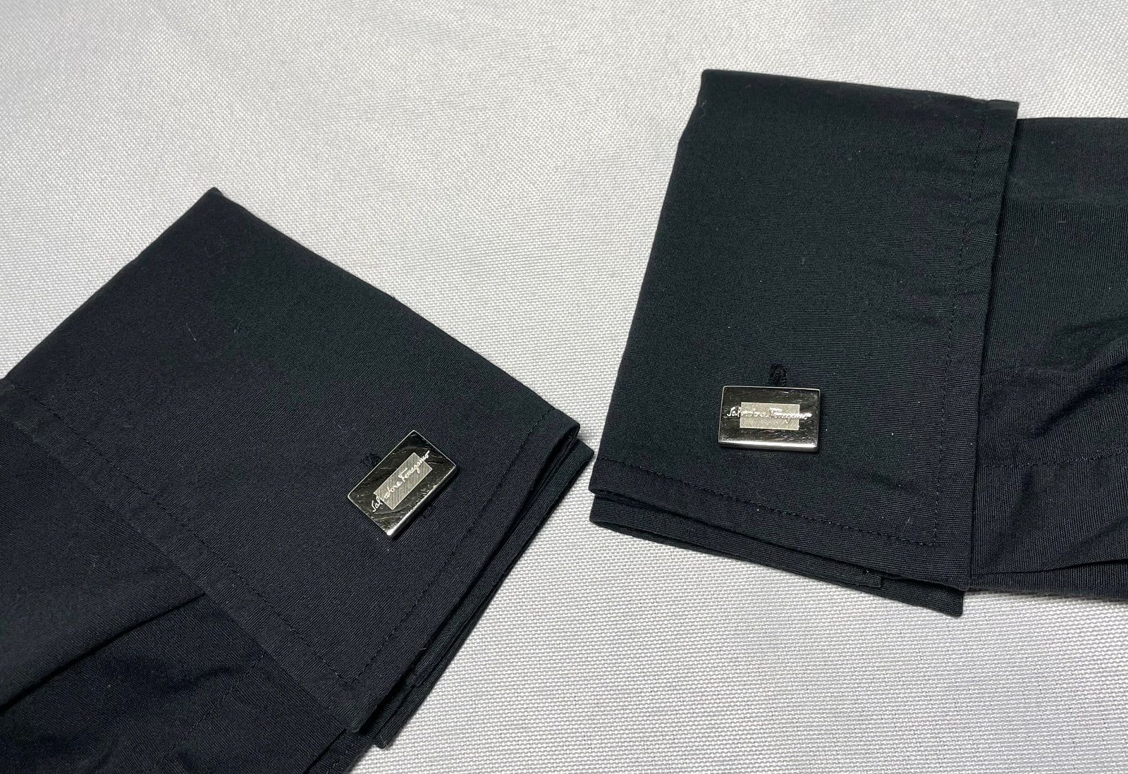 美品 Salvatore Ferragamo サルヴァトーレフェラガモ ブランドロゴ文字
