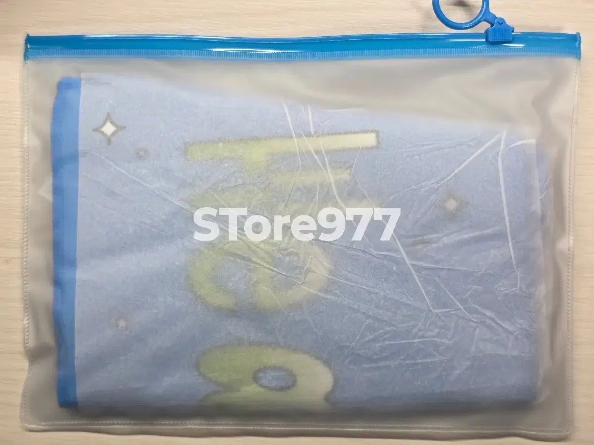 NewJeans ニュージーンズ Attention スローガン ミンジ MINJI ハニ HANNI ダニエル DANIELLE ヘリン ポトレカ