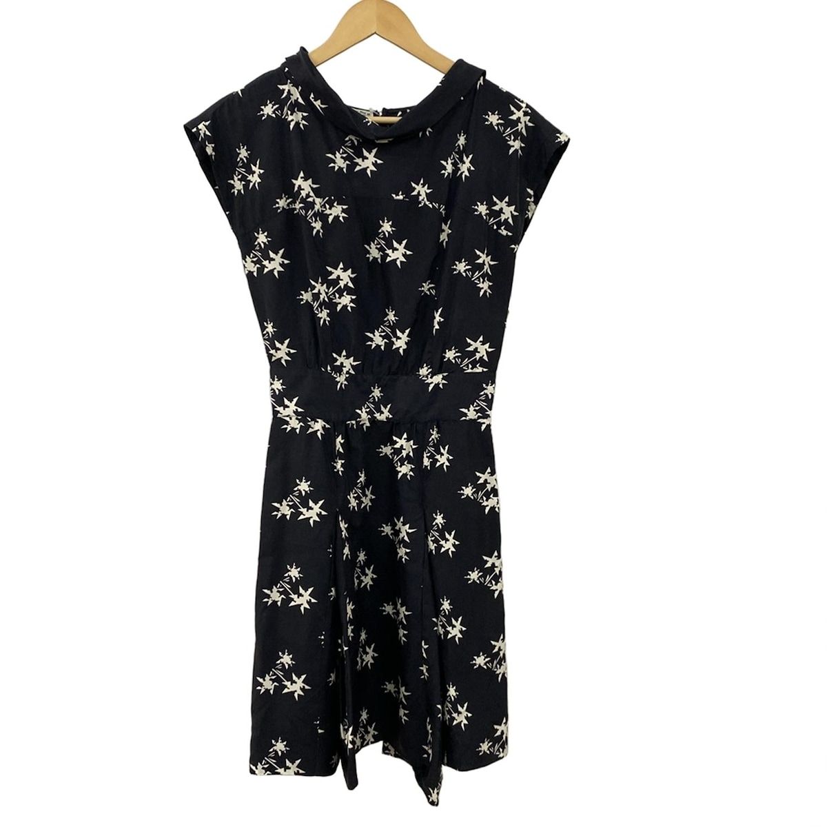 miumiu ミュウミュウ ワンピース サイズ38 S レディース 黒 白 ハイネック ひざ丈 シルク