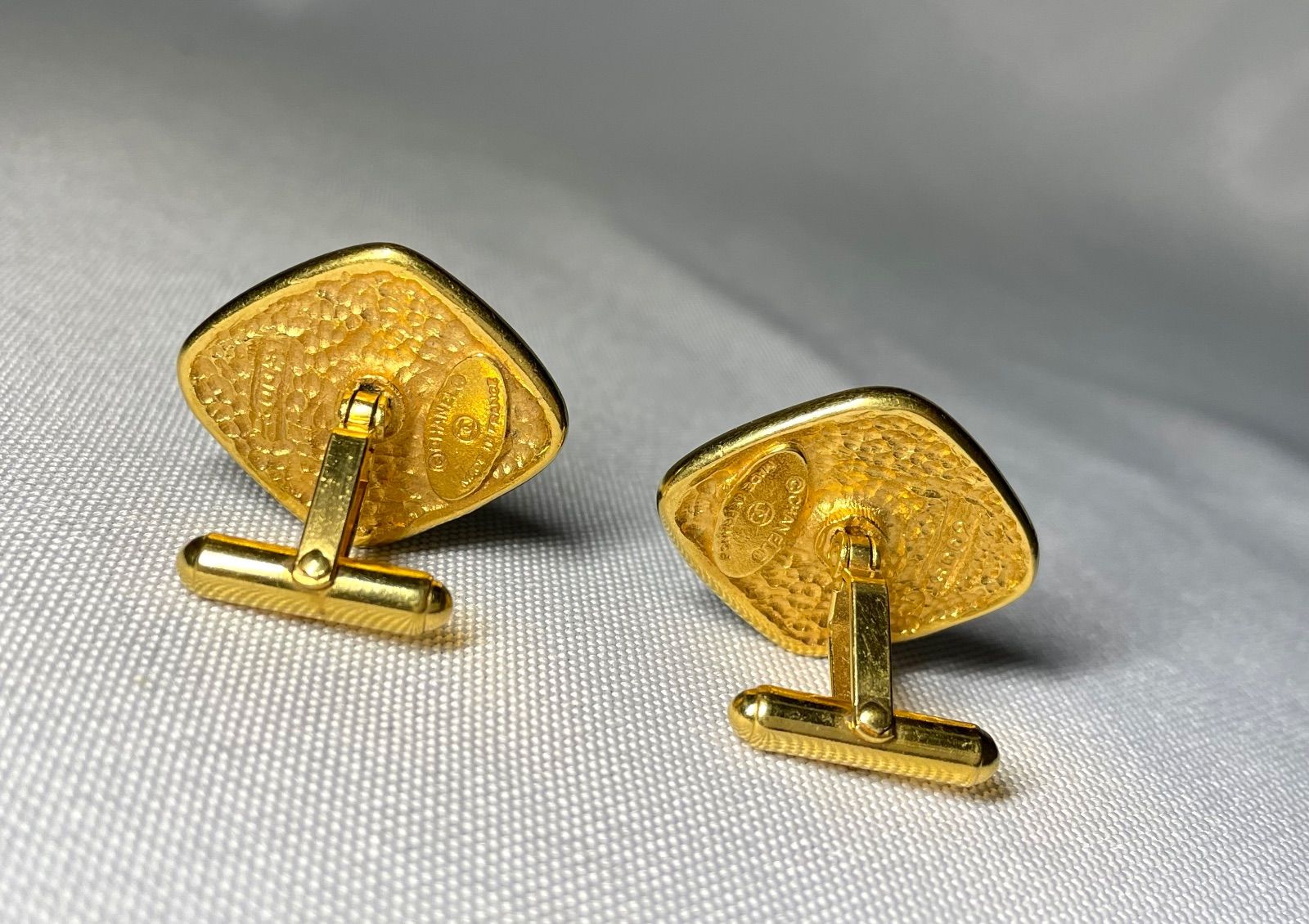 CHANEL シャネル マトラッセ ヴィンテージ カフス ラージサイズ