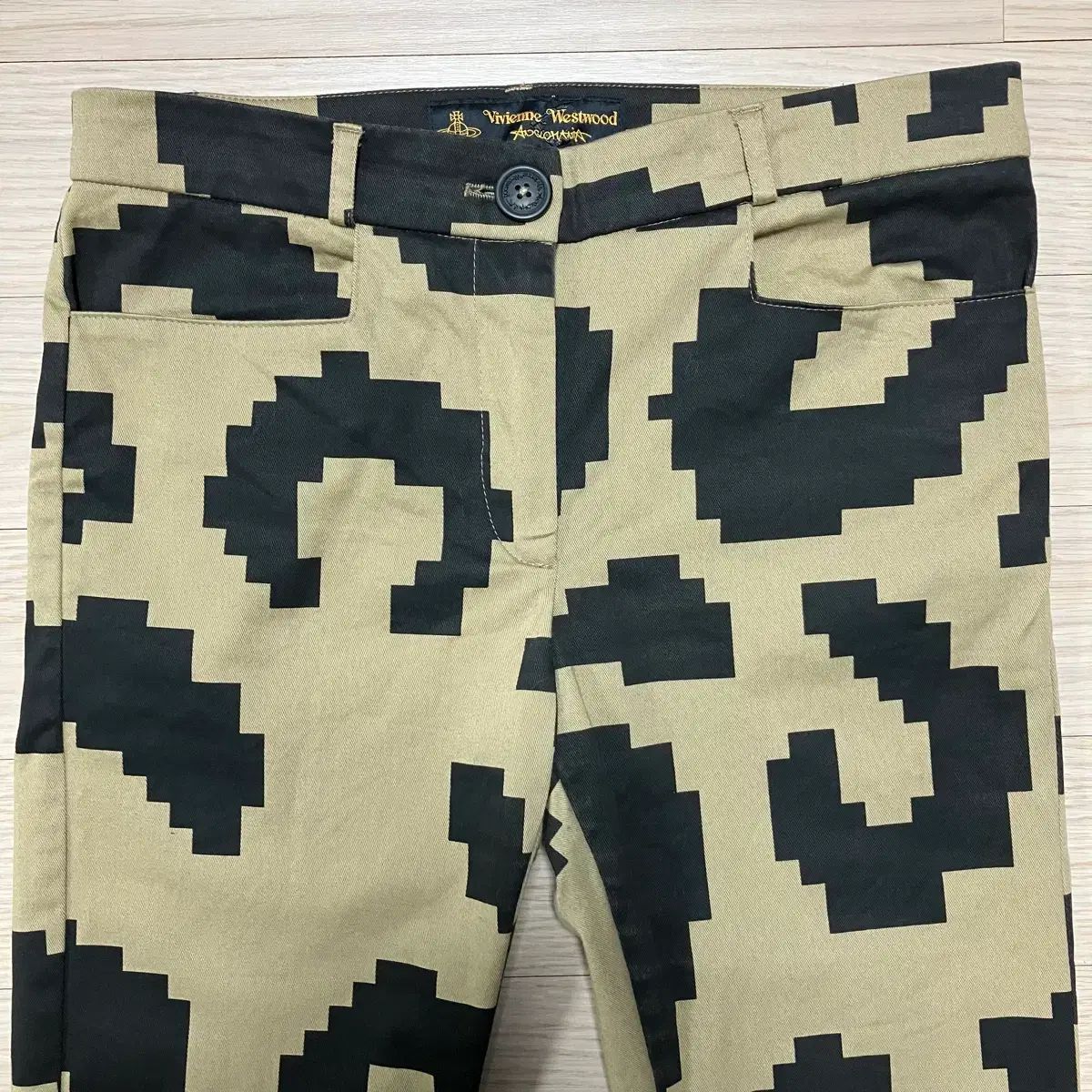 ヴィヴィアン・ウエストウッド アングロマニア パンツ - メルカリ