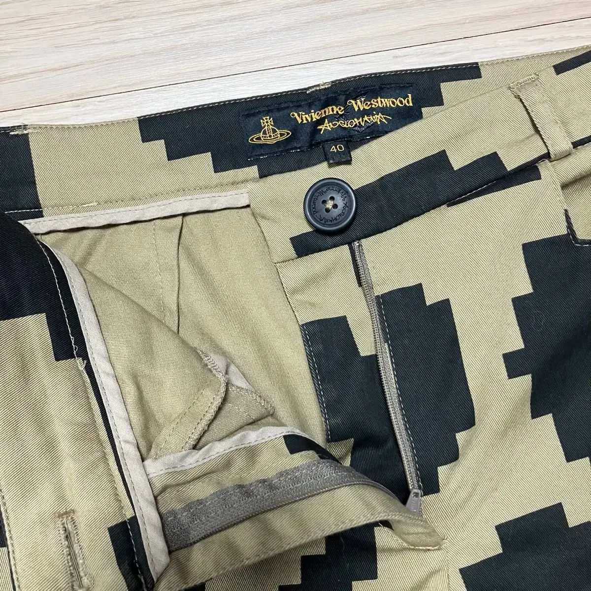 ヴィヴィアン・ウエストウッド アングロマニア パンツ - メルカリ