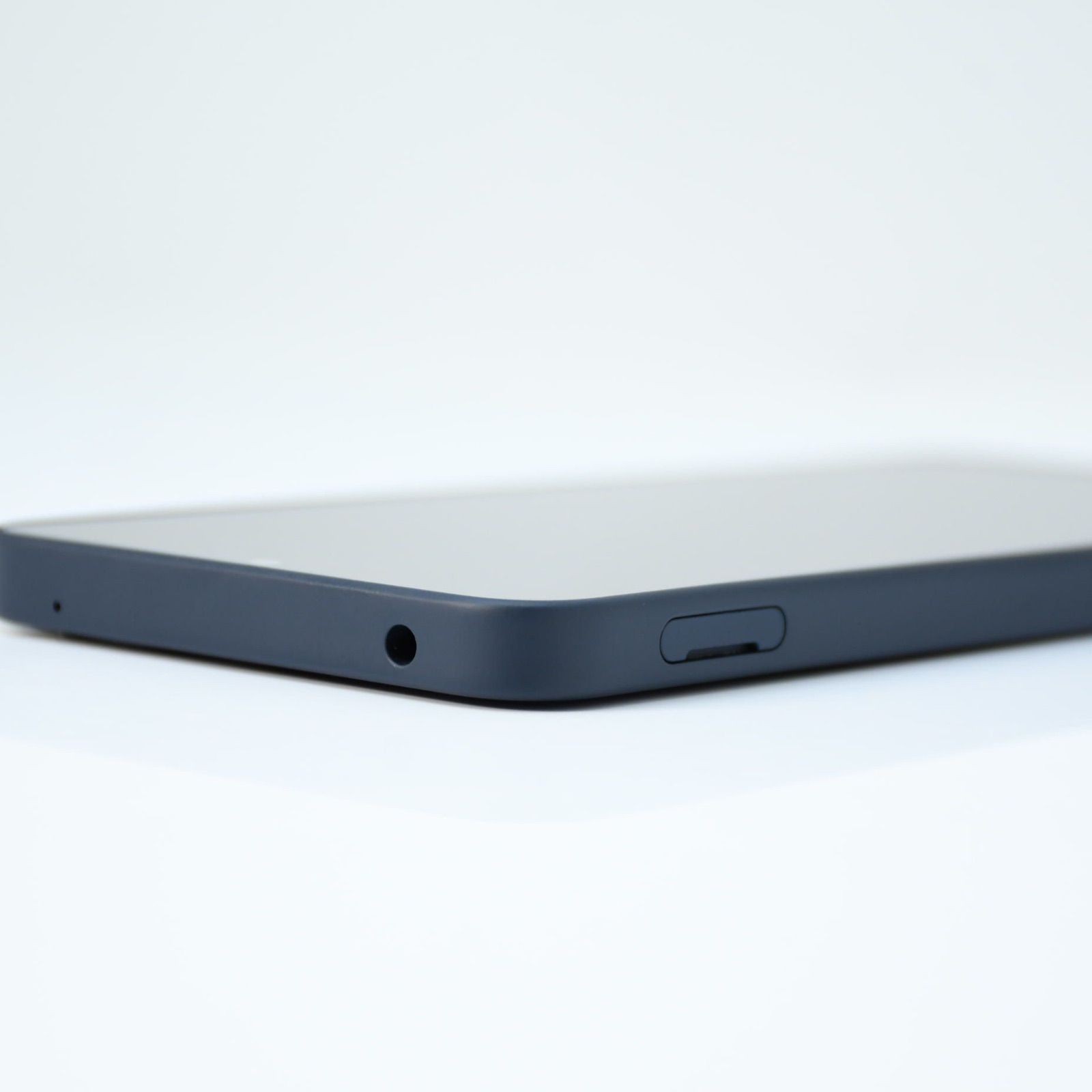  docomo SIMフリー AQUOS wish 4 SH 52 E ブラック スマートフォン本体 スマートフォン 携帯電話