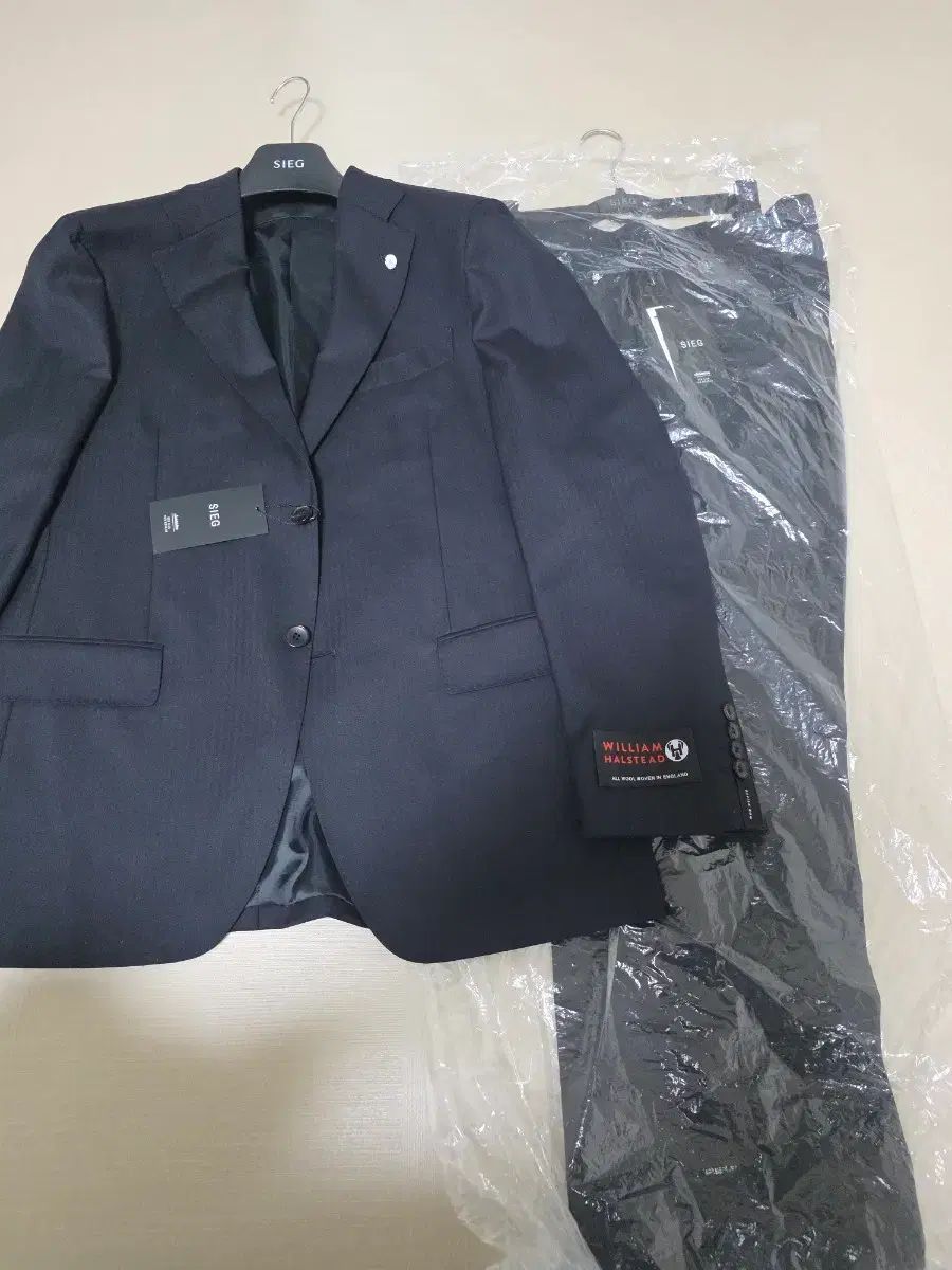 SIEG ジーク メンズ スーツ ダークネイビー ウール100 イタリア ウィリアム ハルステッド生地