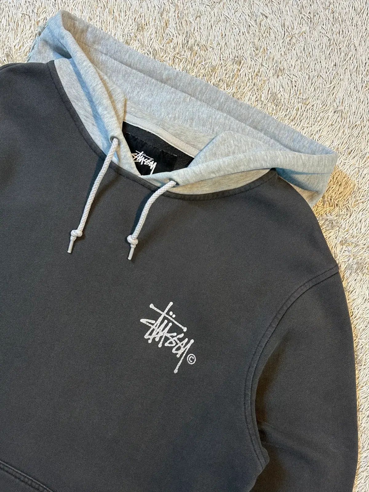 S ステューシー STUSSY ビックロゴ ツートン バイカラー WHO フードT