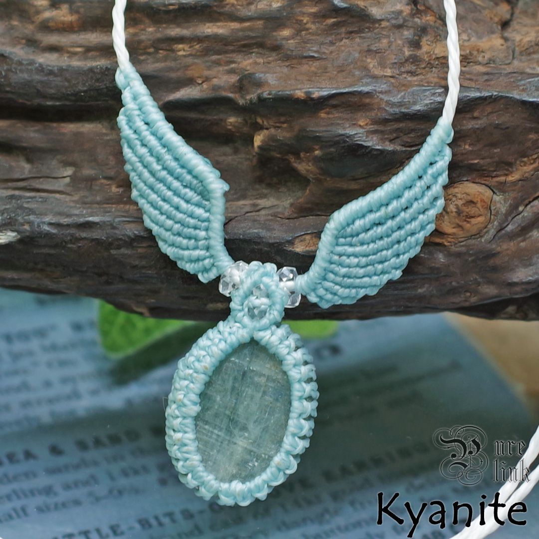 カヤナイト/カイヤナイト』天使の羽根!?羽翼マクラメ編ネックレス