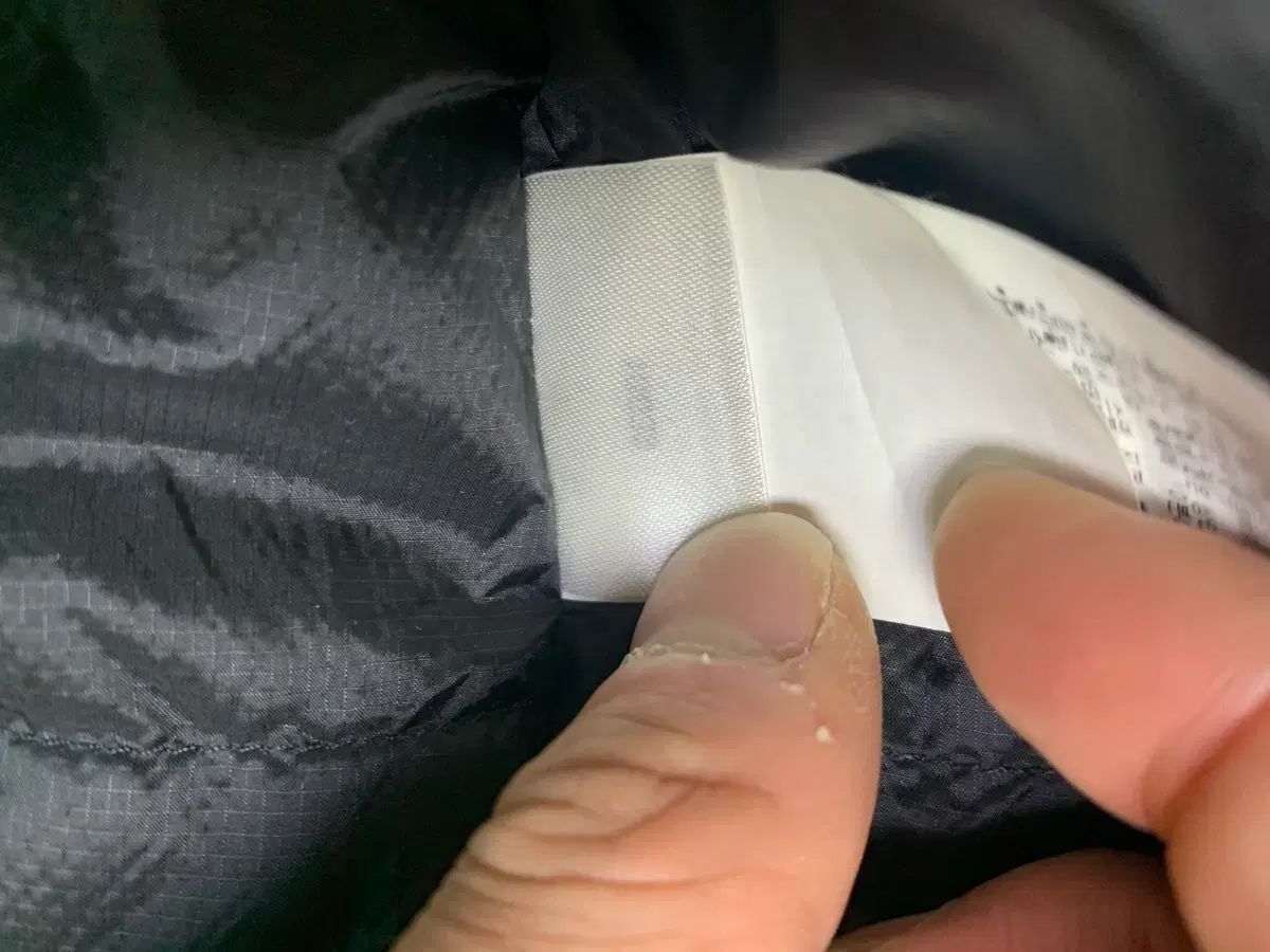 ハードウェア ブラック