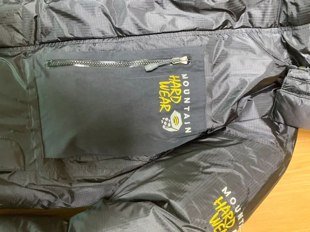 マウンテン ハードウェア ブラック Mサイズ コールド エース ほぼ