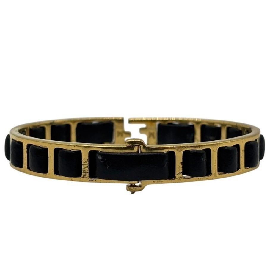 【激レア】FENDI フェンディ レザー　チェーン　ブレスレット　ブラック 媚びない色気を、手元に】 FENDI バングル レザーブレスレット ズッカ