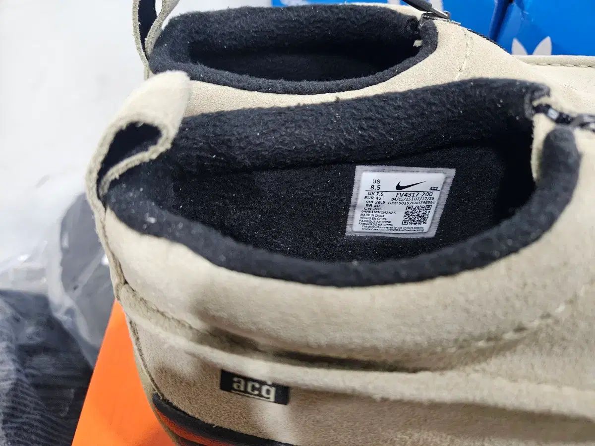  サイズ26 5 NIKE ACG イージー カーキ アンド ブラック 登山靴 トレッキングシューズ アウトドアシューズ