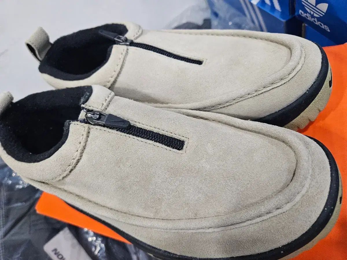 サイズ26 5 NIKE ACG イージー カーキ アンド ブラック