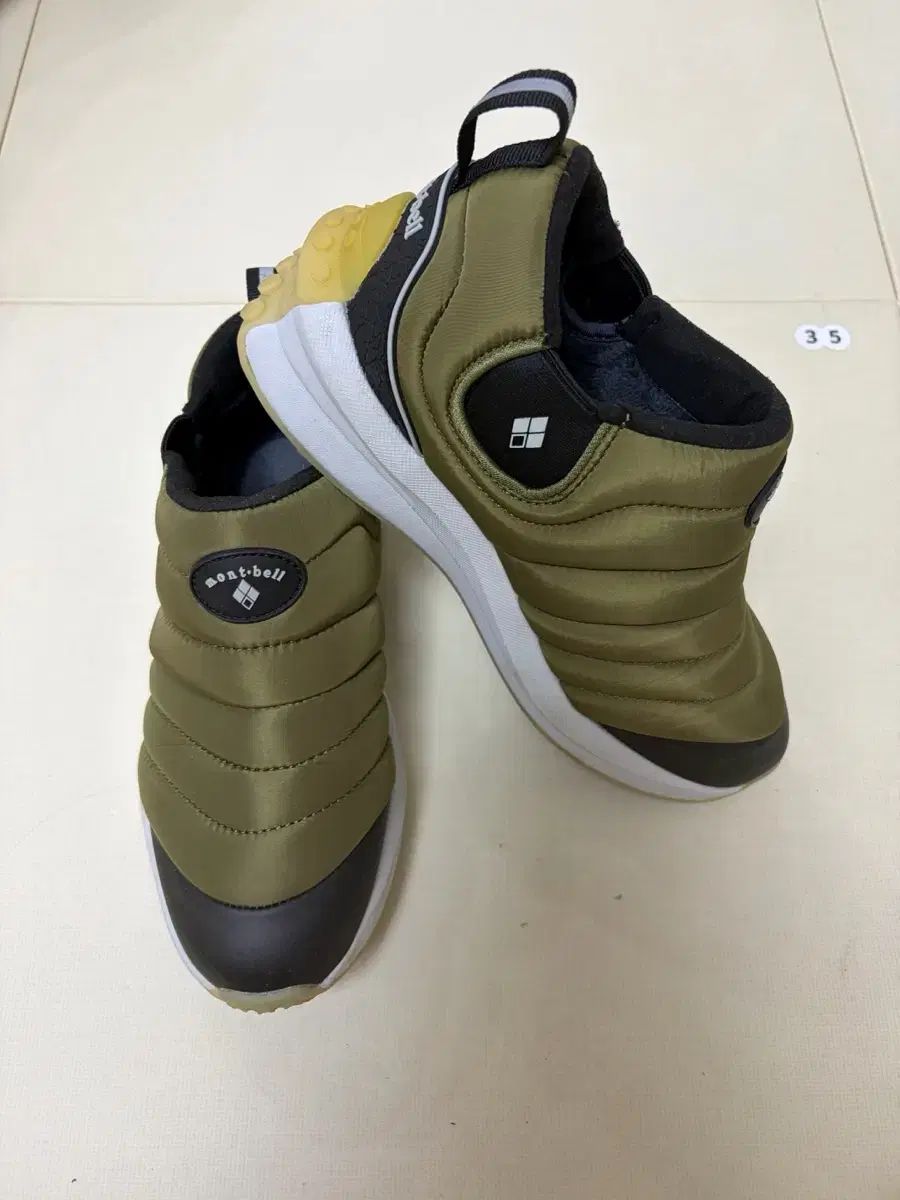 モンベル ダウン ミュール スリッポン カーキ