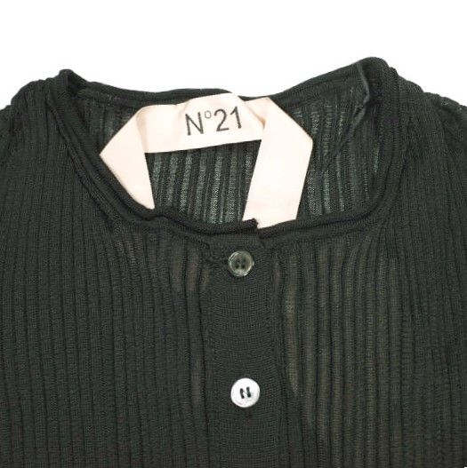 N°21 ヌメロヴェントゥーノ 22SS イタリア製 1R MAGLIA CARDIGAN レーヨンハイゲージクルーネックカーディガン 22SW-A018-7623 40 BLACK 定価82,500円 ニット リブ編み トップス【新古品】【中古】【N°21】 新品 N°21 ヌメロヴェントゥーノ 22SS イタリア製 1R MAGLIA CARDIGAN