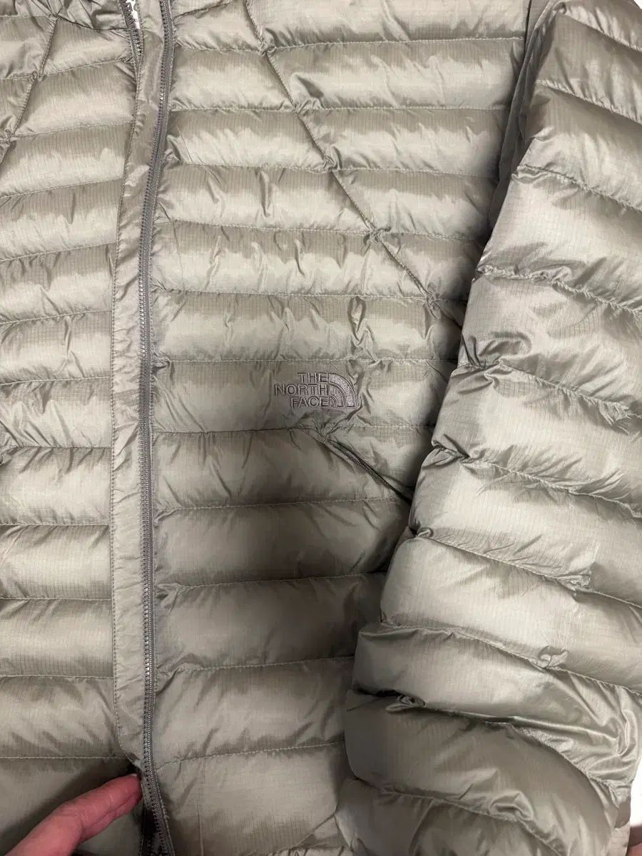 THE NORTH FACE ザノースフェイス 軽量 ダウン ジャケット カーキ xxl 110