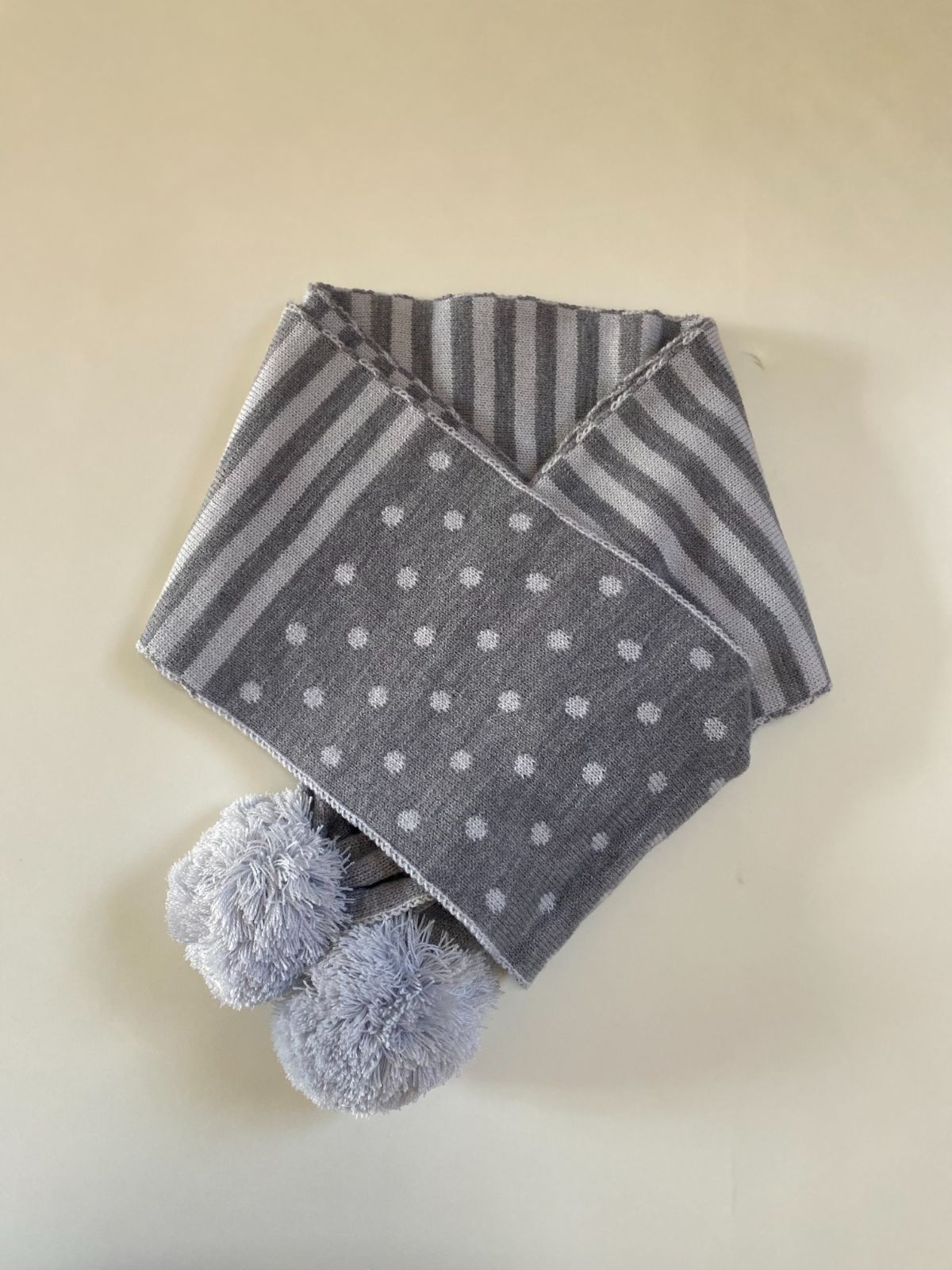 Hugyourskin ストライプ ドット マフラー ポンポン付き - メルカリ