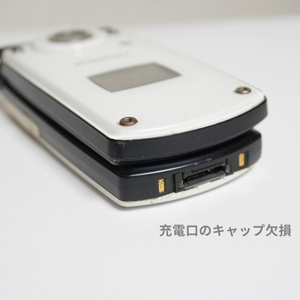 docomo FOMA P900i ブラック×クリアホワイト ファイナルファンタジー