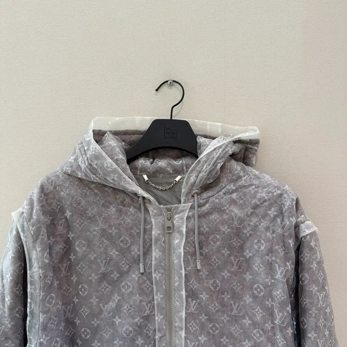 定価610万円 Louis Vuitton モノグラム オーガンザ パデッド ブルゾン