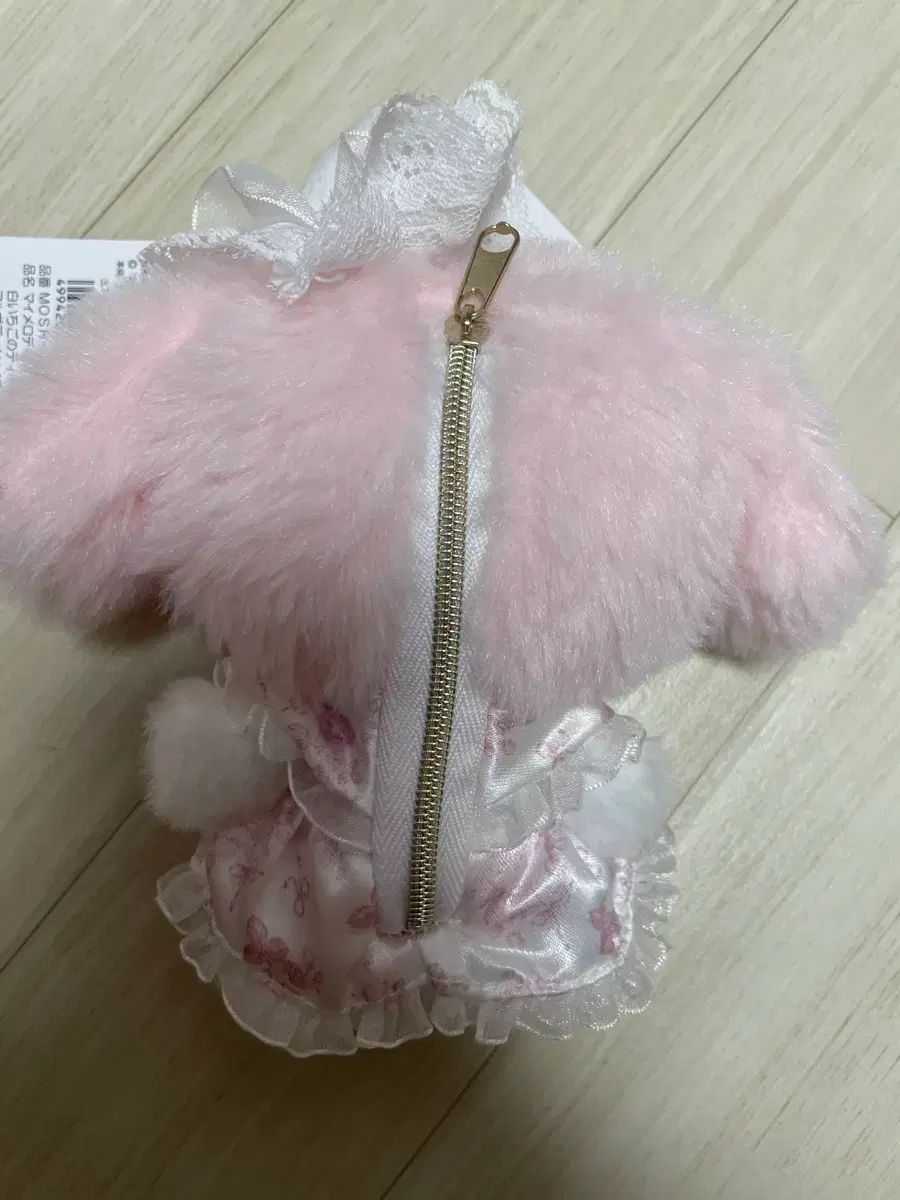 マイメロディ 白いちご マスコット ポーチ